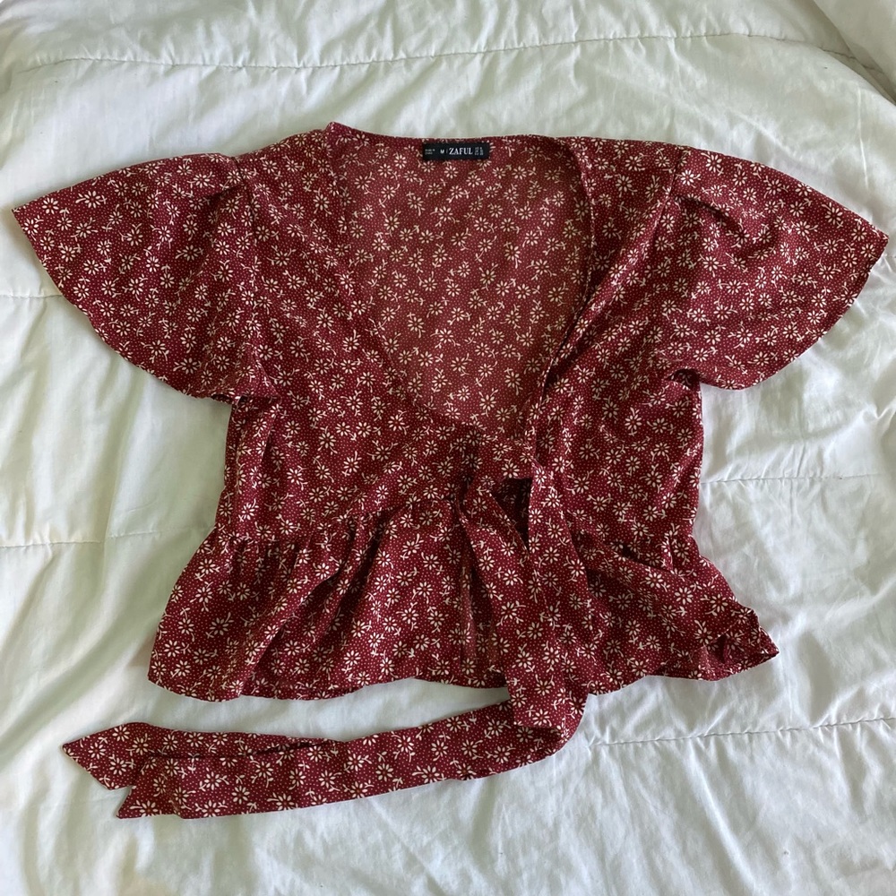 Cropped floral dressy top